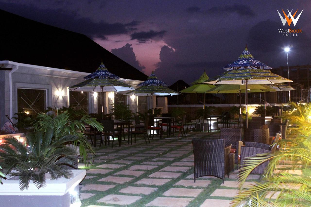 Owerri Westbrook Hotel מראה חיצוני תמונה