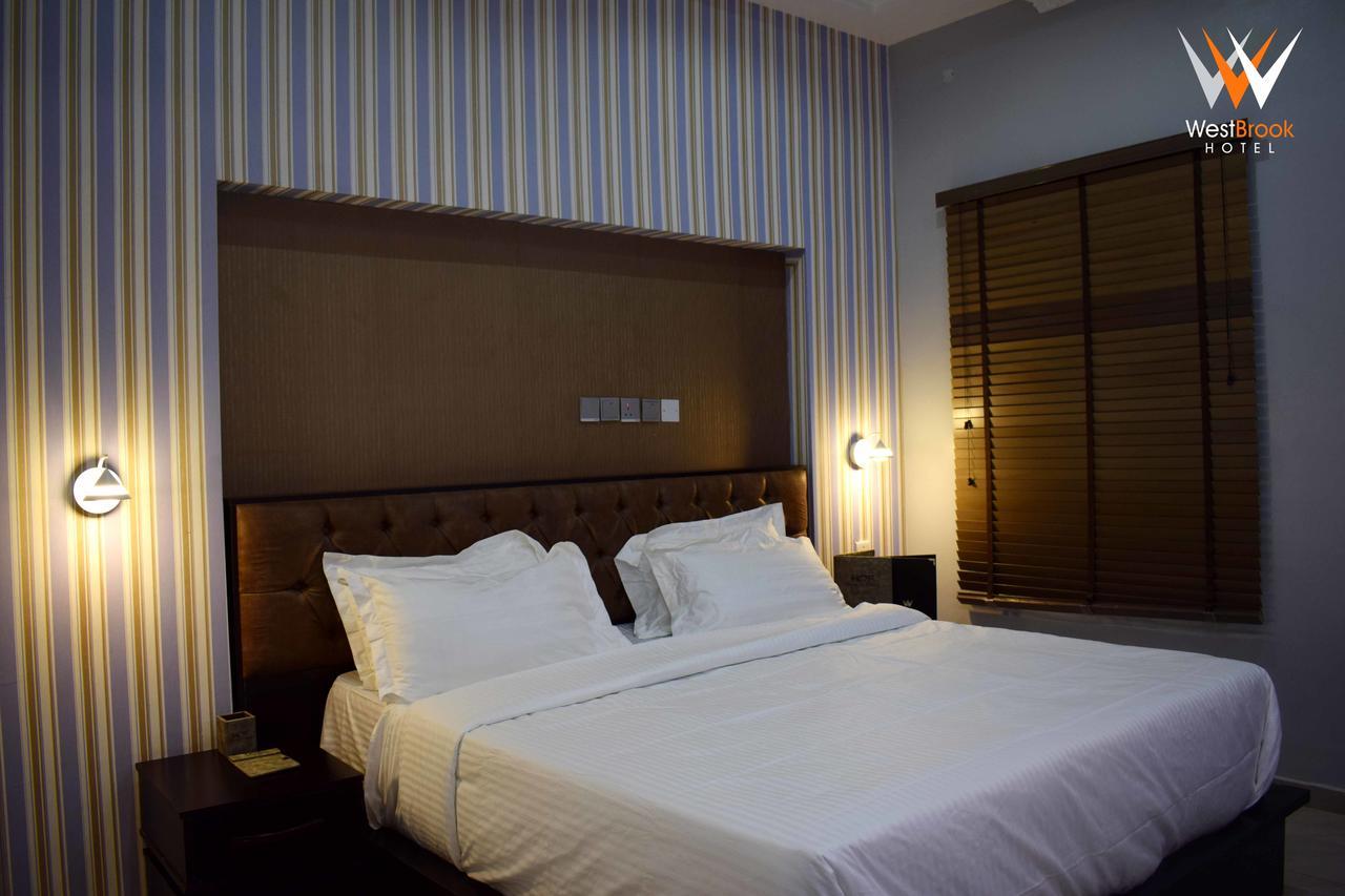 Owerri Westbrook Hotel מראה חיצוני תמונה
