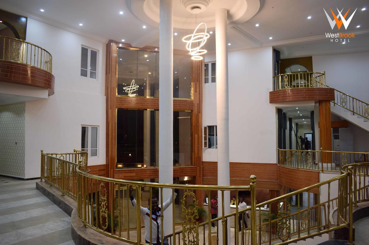 Owerri Westbrook Hotel מראה חיצוני תמונה