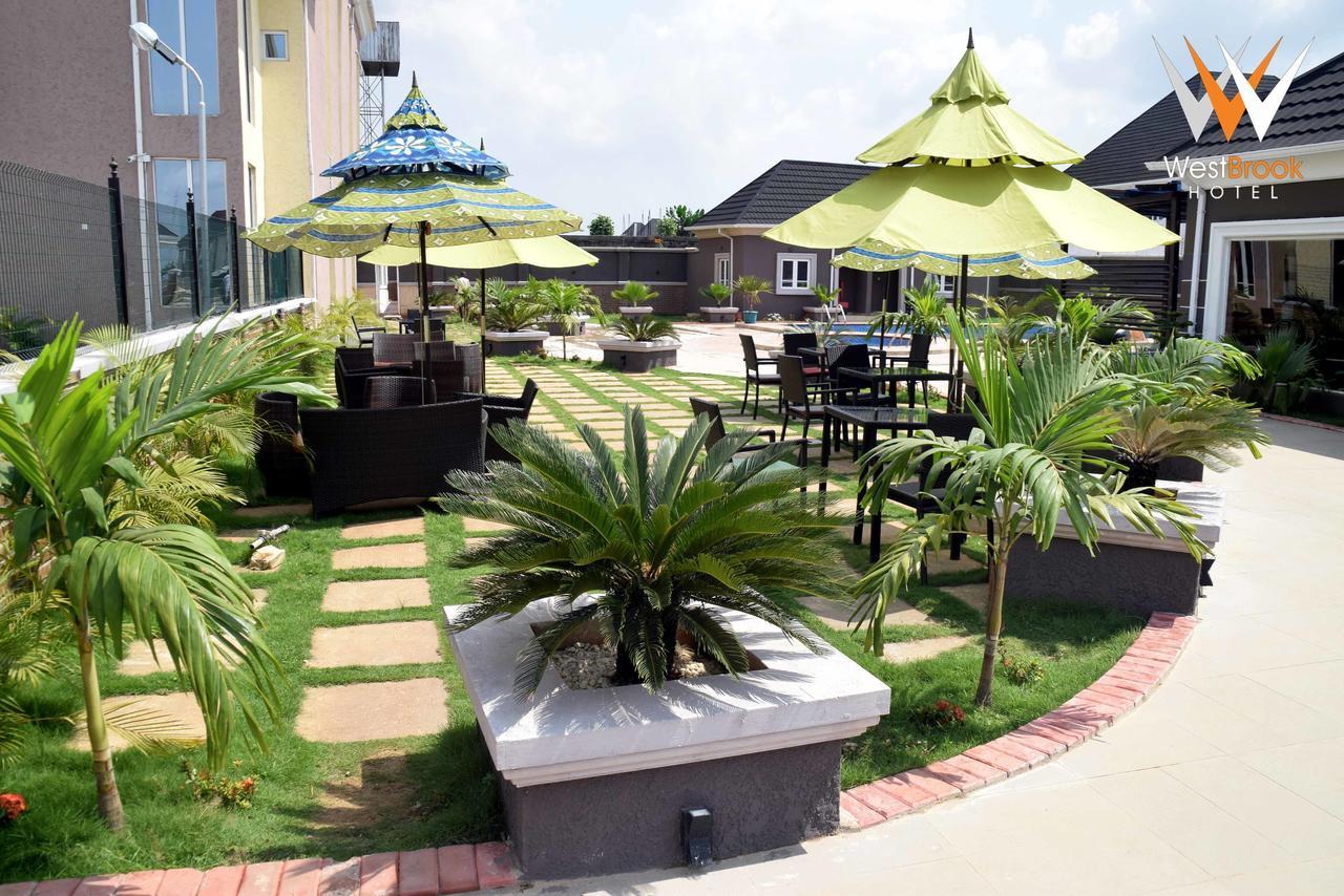 Owerri Westbrook Hotel מראה חיצוני תמונה