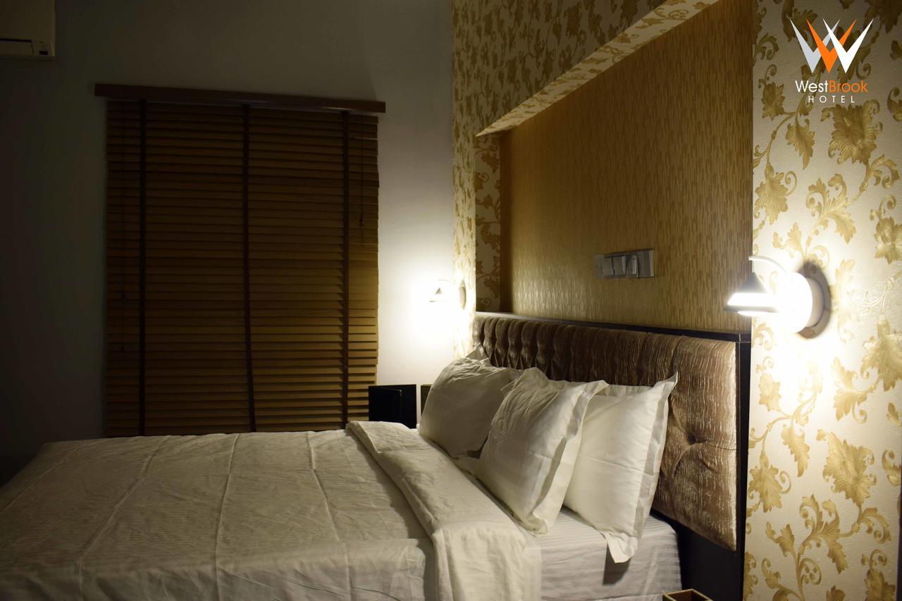 Owerri Westbrook Hotel מראה חיצוני תמונה