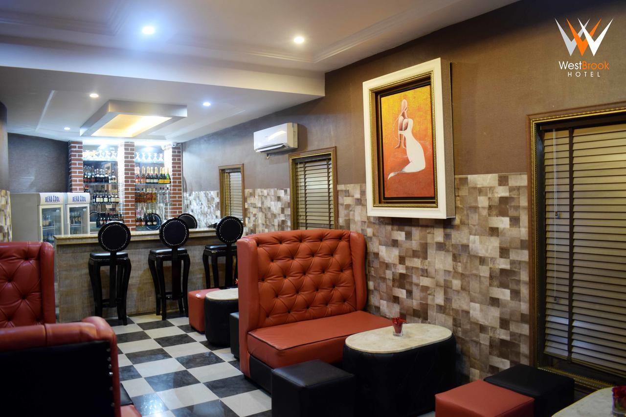 Owerri Westbrook Hotel מראה חיצוני תמונה