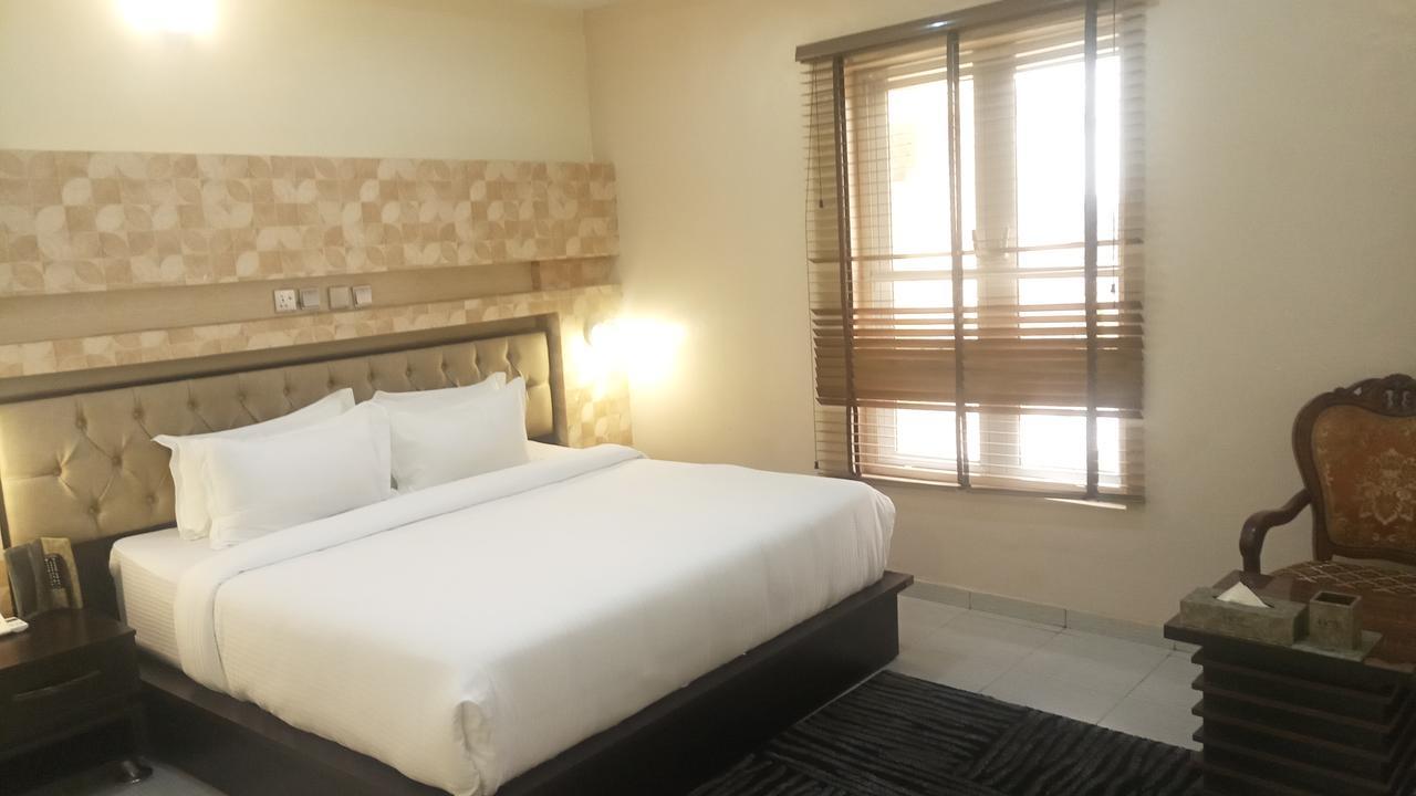 Owerri Westbrook Hotel מראה חיצוני תמונה